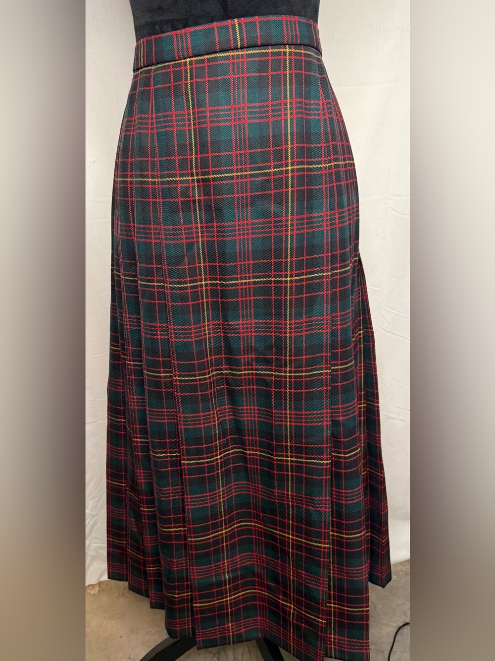 Pendleton Skirt Size 12 Virgin Wool Tartan Plaid Pleated Authentic Made In USA